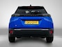 Peugeot e-2008 SUV EV GT 54 kWh 156pk | 406km WLTP Actieradius | Navigatie | Schuif-/kanteldak | Camera v+a | Climate Control | Full Led koplampen | Parkeersensoren v+a | Keyless | Adaptieve Cruise Control | Dodehoeksensor | DAB+ radio | Half lederen sportstoelen | Draadloze Apple Carplay / Android Auto | Donker getint glas | 17" lichtmetalen velgen |
