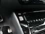 Peugeot e-2008 SUV EV GT 54 kWh 156pk | 406km WLTP Actieradius | Navigatie | Schuif-/kanteldak | Camera v+a | Climate Control | Full Led koplampen | Parkeersensoren v+a | Keyless | Adaptieve Cruise Control | Dodehoeksensor | DAB+ radio | Half lederen sportstoelen | Draadloze Apple Carplay / Android Auto | Donker getint glas | 17" lichtmetalen velgen |