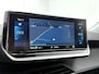 Peugeot e-2008 SUV EV Allure Pack 50 kWh 136pk | Navigatie | Achteruitrijcamera | 3D Cockpit | Climate Control | Cruise Control | Parkeersensoren | Keyless start | Bluetooth | Apple CarPlay / Android Auto | DAB+ radio | Elektrisch inklapbare spiegels | Donker getint glas | 17" lichtmetalen velgen |