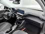 Peugeot e-2008 SUV EV Allure Pack 50 kWh 136pk | Navigatie | Achteruitrijcamera | 3D Cockpit | Climate Control | Cruise Control | Parkeersensoren | Keyless start | Bluetooth | Apple CarPlay / Android Auto | DAB+ radio | Elektrisch inklapbare spiegels | Donker getint glas | 17" lichtmetalen velgen |