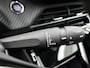 Peugeot e-2008 SUV EV Allure Pack 50 kWh 136pk | Navigatie | Achteruitrijcamera | 3D Cockpit | Climate Control | Cruise Control | Parkeersensoren | Keyless start | Bluetooth | Apple CarPlay / Android Auto | DAB+ radio | Elektrisch inklapbare spiegels | Donker getint glas | 17" lichtmetalen velgen |
