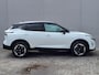 Nissan Qashqai 1.3 MHEV Xtronic N-Connecta / HUD / Nieuw Model / Facelift / Design Pack / Cold Pack / Allseason banden / Trekgewicht 1800 kg / Stuur-, Stoel en Voorruitverwarming / Elektrische achterklep /Rondomzicht camera / Adaptief CC /