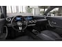 Mercedes-Benz A-klasse 180 Business Solution AMG | Panoramaschuifdak | Achteruitrijcamera | Nightpakket | MULTIBEAM LED | Stoelverwarming |