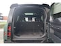 Land Rover Defender 110 3.0 D250 110 HSE 7p. | Elektrische trekhaak | Schuif/Kantel dak | Meridian |