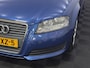 Audi A3 Sportback 1.8 TFSI Attraction Pro Line Airco, Cruise control, Radio, Lichtmetalen velgen, Gebruiksspore!!! Bij de verkoop van gebruikte voertuigen door CD-Cars wordt geen standaard garantie verstrekt. De koper aanvaardt het voertuig in de staat waarin het zich bevindt op het moment van aankoop