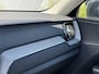 Volvo XC60 T6 Plug-in hybrid AWD Plus Bright | Long Range | Schuif-/kanteldak | Lederen bekleding | Keyless | Standkachel | Elektrische stoelverstelling | 19 Inch lichtmetalen velgen | Parkeercamera