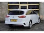 Kia Ceed Sportswagon 1.0 T-GDi DynamicPlusLine BJ2020 Lmv 16" | Led | Pdc | Navi | Keyless entry | Afneembare trekhaak | Achteruitrijcamera | Climate control | Cruise control | Verwarmde voorstoelen | Verwarmd stuurwiel | Extra getint glas