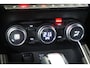 Renault Clio 1.3 TCe Initiale Paris *Automaat*Navi+360Camera*Climate Control*Bose Audio*Winter Pack*Lederen interieur*Keyless Entry*Vol opties!