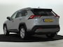 Toyota RAV4 2.5 Hybrid AWD Active | 1650KG | Lederen bekleding | Winterpakket | Parkeersensor voor en achter |