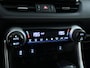 Toyota RAV4 2.5 Hybrid AWD Active | 1650KG | Lederen bekleding | Winterpakket | Parkeersensor voor en achter |