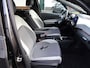 Volkswagen ID.3 First Plus 58 kWh Automatische airco, navigatie, achteruitrijcamera, parkeersensoren voor en achter, velgen 19 inch, afneembare trekhaak af fabriek, enz.