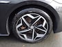 Volkswagen ID.3 First Plus 58 kWh Automatische airco, navigatie, achteruitrijcamera, parkeersensoren voor en achter, velgen 19 inch, afneembare trekhaak af fabriek, enz.