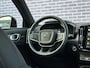 Volvo XC40 2.0 B4 Plus Dark | Trekhaak | Memory | Zitting verlengers | parkeersensoren vóór en achter | camera | Google auto | Full LED | verwarmde voorstoelen en stuurwiel | trekgewicht 2000KG! |