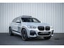 BMW X4 xDrive20i 184pk High Executive Edition | M-sportpakket | Trekhaak | Panoramadak