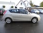 Hyundai i30 1.6i Dynamic Business Automatische airco, licht metalen velgen, afneembare trekhaak, cruise controle, enz.