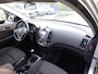 Hyundai i30 1.6i Dynamic Business Automatische airco, licht metalen velgen, afneembare trekhaak, cruise controle, enz.