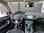 Peugeot 308 SW 1.2 e-THP Première / Trekhaak / Panorama / Alcantara / Camera / LED / Lichtmetaal
