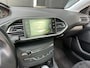 Peugeot 308 SW 1.2 e-THP Première / Trekhaak / Panorama / Alcantara / Camera / LED / Lichtmetaal