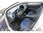Toyota C-HR 1.8 Hybrid Bi-Tone Plus | Incl. 12 maanden garantie | Adaptieve cruise control | Stoel/stuurverwarming | Climate control | Parkeercamera | Parkeersensoren | DAB | Navigatie | JBL audio |