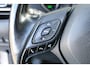 Toyota C-HR 1.8 Hybrid Bi-Tone Plus | Incl. 12 maanden garantie | Adaptieve cruise control | Stoel/stuurverwarming | Climate control | Parkeercamera | Parkeersensoren | DAB | Navigatie | JBL audio |