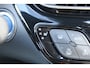 Toyota C-HR 1.8 Hybrid Bi-Tone Plus | Incl. 12 maanden garantie | Adaptieve cruise control | Stoel/stuurverwarming | Climate control | Parkeercamera | Parkeersensoren | DAB | Navigatie | JBL audio |