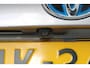 Toyota C-HR 1.8 Hybrid Bi-Tone Plus | Incl. 12 maanden garantie | Adaptieve cruise control | Stoel/stuurverwarming | Climate control | Parkeercamera | Parkeersensoren | DAB | Navigatie | JBL audio |