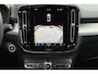 Volvo XC40 B4 Automaat Plus Dark | Trekhaak | Parkeercamera | Verwarmbare Voorstoelen | Apple Carplay/ Android Auto | Power Seats | BLIS Dodehoekdetectie | Adaptieve Cruise Control | Google Infotainment