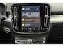 Volvo XC40 B4 Automaat Plus Dark | Trekhaak | Parkeercamera | Verwarmbare Voorstoelen | Apple Carplay/ Android Auto | Power Seats | BLIS Dodehoekdetectie | Adaptieve Cruise Control | Google Infotainment