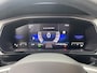 Volkswagen T-Cross 1.0 TSI Life Edition / Achteruitrijcamera / App Connect / Keyless / 17'' LMV / VW