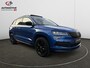 Skoda Karoq 1.5 TSI ACT Sportline Business|Pano Trekhaak Dealer OH Sportstoelen App Connect ACC Canton Elektrische kofferklep Nap