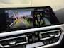 BMW 3-Serie 330e M-pakket | Panoramadak | Leder | Sportstoelen | Live cockpit | Wegklapbare trekhaak | Navigatie | Apple CarPlay | Rijstrooksensor | Climate control | 18 inch LMV | LED | DAB | PDC voor+achter | Camera | Volledig onderhouden