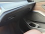 BMW 3-Serie 330e M-pakket | Panoramadak | Leder | Sportstoelen | Live cockpit | Wegklapbare trekhaak | Navigatie | Apple CarPlay | Rijstrooksensor | Climate control | 18 inch LMV | LED | DAB | PDC voor+achter | Camera | Volledig onderhouden