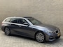 BMW 3-Serie 330e M-pakket | Panoramadak | Leder | Sportstoelen | Live cockpit | Wegklapbare trekhaak | Navigatie | Apple CarPlay | Rijstrooksensor | Climate control | 18 inch LMV | LED | DAB | PDC voor+achter | Camera | Volledig onderhouden