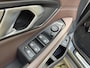 BMW 3-Serie 330e M-pakket | Panoramadak | Leder | Sportstoelen | Live cockpit | Wegklapbare trekhaak | Navigatie | Apple CarPlay | Rijstrooksensor | Climate control | 18 inch LMV | LED | DAB | PDC voor+achter | Camera | Volledig onderhouden