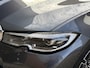 BMW 3-Serie 330e M-pakket | Panoramadak | Leder | Sportstoelen | Live cockpit | Wegklapbare trekhaak | Navigatie | Apple CarPlay | Rijstrooksensor | Climate control | 18 inch LMV | LED | DAB | PDC voor+achter | Camera | Volledig onderhouden
