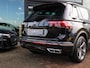 Volkswagen Tiguan 1.5 TSI R-Line Business+ | Pano | Keyless | IQ Light | Trekhaak | Stuur/Stoelverw.