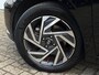 Hyundai i20 1.0 T-GDI 48V MHEV 100pk DCT Comfort Smart | WINTERSALE | Automaat | Camera | Navigatie | Lichtmetalen Velgen | Carplay |