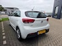 Kia Rio 1.0 TGDI ComfortPlusLine Navigator NL-AUTO! | DEALER OH! | CAMERA | PARK SENS | CRUISE | NAVI | 15" LMV | PRACHTIGE STAAT!
