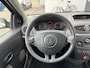 Renault Clio 1.2-16V Special Line 5-Deurs 75 PK. Zuinige en zeer fijn rijdende auto !!! Slechts 159.000 KM !!