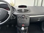 Renault Clio 1.2-16V Special Line 5-Deurs 75 PK. Zuinige en zeer fijn rijdende auto !!! Slechts 159.000 KM !!