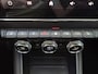 Renault Captur 1.6 E-Tech Plug-in Hybrid 160 Initiale Paris / Automaat / Apple Carplay Android Auto / Rondomzicht camera / Stuur-, en Stoelverwarming / Keyless Entry/Start / Navigatie /