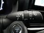 Toyota Yaris Cross 1.5 Hybrid 130 Dynamic | Achteruitrijcamera | Stuur, Voorruit en stoelverwarming | Apple Carplay & Android Auto |