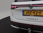 Volkswagen Passat Variant 1.5 eHybrid 272 Pk Automaat R-Line Edition | Matrix LED | Panoramadak | Head-Up | Black Style | Trekhaak | 18" | 19.087 Km!!