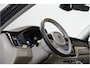 Volvo XC60 2.0 T8 AWD Recharge LONG RANGE 335kW/455pk Aut8 Ultimate Bright LUCHTVERING + HARMAN/KARDON + PANORAMADAK + PILOT ASSIST + ADAPT.CRUISE + LANE ASSIST + STOELMASSAGE + STOELVERWARMING&-VENTILATIE + 360 CAMERA + KEYLESS + PARKSENSOREN + 20" LM-VELGEN!!