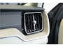 Volvo XC60 2.0 T8 AWD Recharge LONG RANGE 335kW/455pk Aut8 Ultimate Bright LUCHTVERING + HARMAN/KARDON + PANORAMADAK + PILOT ASSIST + ADAPT.CRUISE + LANE ASSIST + STOELMASSAGE + STOELVERWARMING&-VENTILATIE + 360 CAMERA + KEYLESS + PARKSENSOREN + 20" LM-VELGEN!!