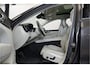 Volvo XC60 2.0 T8 AWD Recharge LONG RANGE 335kW/455pk Aut8 Ultimate Bright LUCHTVERING + HARMAN/KARDON + PANORAMADAK + PILOT ASSIST + ADAPT.CRUISE + LANE ASSIST + STOELMASSAGE + STOELVERWARMING&-VENTILATIE + 360 CAMERA + KEYLESS + PARKSENSOREN + 20" LM-VELGEN!!