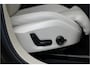 Volvo XC60 2.0 T8 AWD Recharge LONG RANGE 335kW/455pk Aut8 Ultimate Bright LUCHTVERING + HARMAN/KARDON + PANORAMADAK + PILOT ASSIST + ADAPT.CRUISE + LANE ASSIST + STOELMASSAGE + STOELVERWARMING&-VENTILATIE + 360 CAMERA + KEYLESS + PARKSENSOREN + 20" LM-VELGEN!!