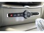 Volvo XC60 2.0 T8 AWD Recharge LONG RANGE 335kW/455pk Aut8 Ultimate Bright LUCHTVERING + HARMAN/KARDON + PANORAMADAK + PILOT ASSIST + ADAPT.CRUISE + LANE ASSIST + STOELMASSAGE + STOELVERWARMING&-VENTILATIE + 360 CAMERA + KEYLESS + PARKSENSOREN + 20" LM-VELGEN!!