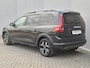 Dacia Jogger 1.6 Hybrid 140 Expression 7p. Automaat / 7 Persoons / Navigatie via Apple Carplay of Android Auto / Stoelverwarming / Cruise control / Achteruitrijcamera / Climate control / Parkeersensoren voor en achter /