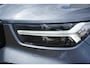 Volvo XC40 2.0 T5 AWD R-Design Intro Edition | 2100KG TREKGEWICHT | Trekhaak | Schuif/kantel panoramadak | BLIS | Keyless entry/start | Volvo on Call | Parkeercamera | Stoelverwarming | Adaptieve cruise control |